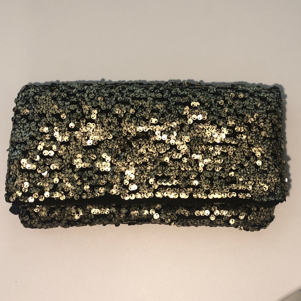 Bcbg clutch